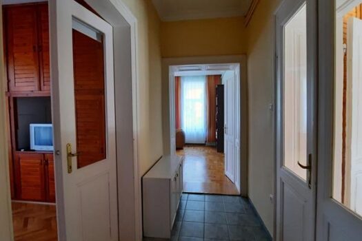 TÁLLYA KÖZPONTJÁBAN AZONNAL KÖLTÖZHETŐ CSALÁDI HÁZ