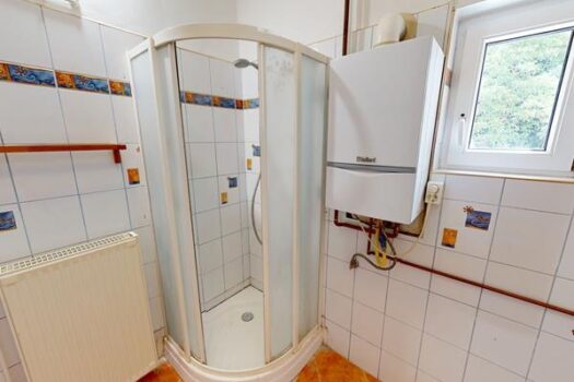 TÁLLYA KÖZPONTJÁBAN AZONNAL KÖLTÖZHETŐ CSALÁDI HÁZ