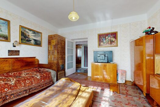 GÖNC LEGSZEBB HELYÉN KÁDÁR KOCKA JELLEGŰ