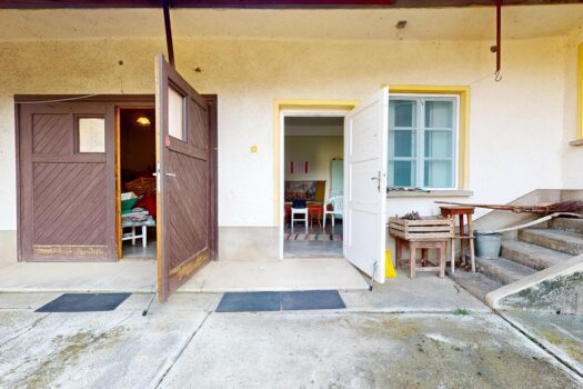 GÖNC LEGSZEBB HELYÉN KÁDÁR KOCKA JELLEGŰ