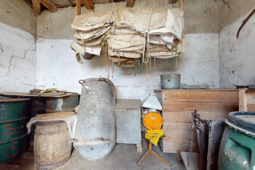 GÖNC LEGSZEBB HELYÉN KÁDÁR KOCKA JELLEGŰ