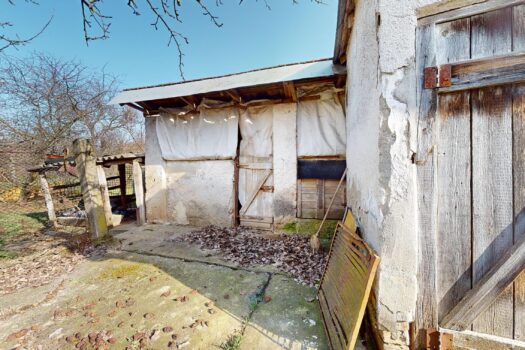 GÖNC LEGSZEBB HELYÉN KÁDÁR KOCKA JELLEGŰ