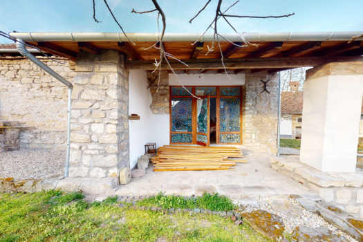 EKLEKTIKUS, EGYEDI, HATALMAS, EZT LÁTNI KELL