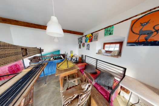 EKLEKTIKUS, EGYEDI, HATALMAS, EZT LÁTNI KELL