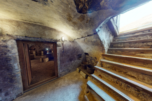 EKLEKTIKUS, EGYEDI, HATALMAS, EZT LÁTNI KELL