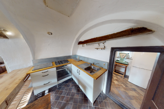 EKLEKTIKUS, EGYEDI, HATALMAS, EZT LÁTNI KELL