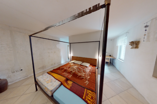 EKLEKTIKUS, EGYEDI, HATALMAS, EZT LÁTNI KELL