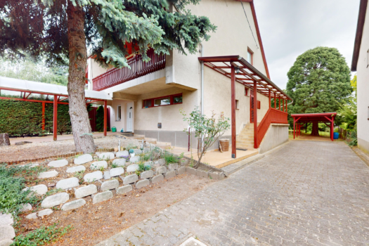 SZERENCS EGYIK LEGSZEBB HELYÉN