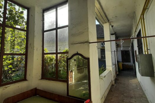 SZERENCS BELVÁROSÁBAN ELADÓ 4 SZOBÁS INGATLAN