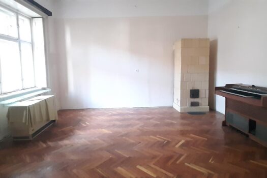 SZERENCS BELVÁROSÁBAN ELADÓ 4 SZOBÁS INGATLAN