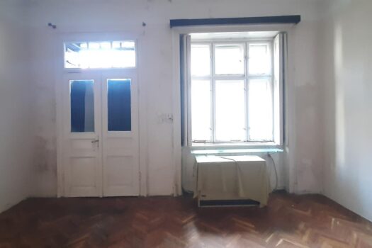 SZERENCS BELVÁROSÁBAN ELADÓ 4 SZOBÁS INGATLAN