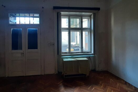 SZERENCS BELVÁROSÁBAN ELADÓ 4 SZOBÁS INGATLAN