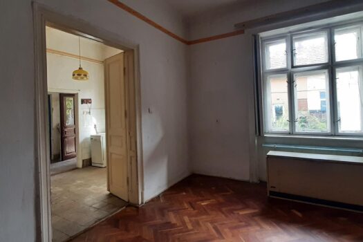 SZERENCS BELVÁROSÁBAN ELADÓ 4 SZOBÁS INGATLAN