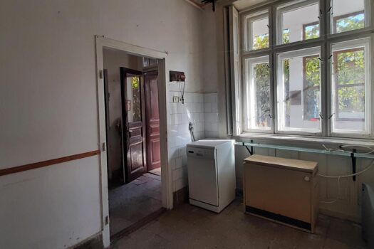 SZERENCS BELVÁROSÁBAN ELADÓ 4 SZOBÁS INGATLAN