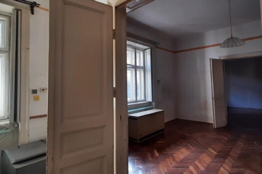 SZERENCS BELVÁROSÁBAN ELADÓ 4 SZOBÁS INGATLAN