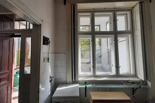 SZERENCS BELVÁROSÁBAN ELADÓ 4 SZOBÁS INGATLAN