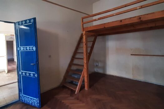 SZERENCS BELVÁROSÁBAN ELADÓ 4 SZOBÁS INGATLAN