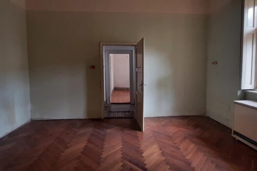 SZERENCS BELVÁROSÁBAN ELADÓ 4 SZOBÁS INGATLAN