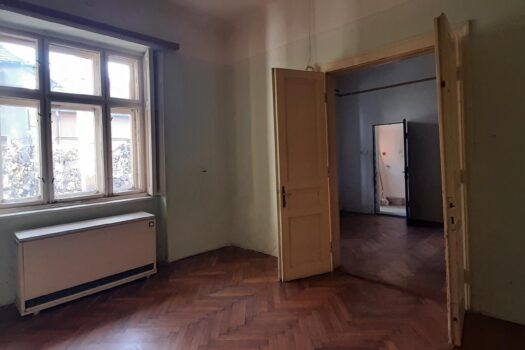 SZERENCS BELVÁROSÁBAN ELADÓ 4 SZOBÁS INGATLAN