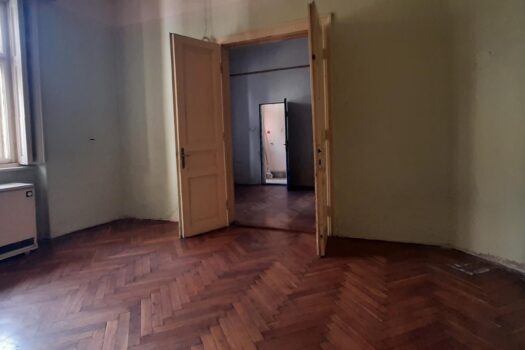 SZERENCS BELVÁROSÁBAN ELADÓ 4 SZOBÁS INGATLAN