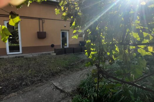 SZERENCS BELVÁROSÁBAN ELADÓ 4 SZOBÁS INGATLAN