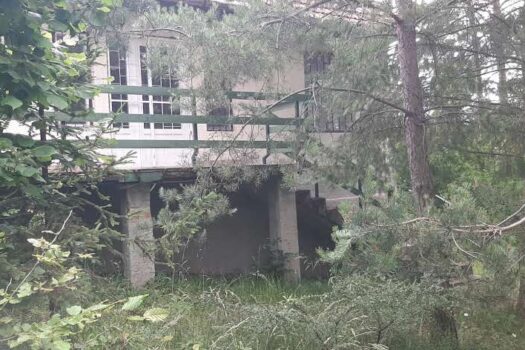 TELKIBÁNYA LEGSZEBB HELYÉN NYARALÓ VAGY KIS HÁZ