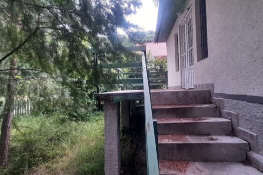 TELKIBÁNYA LEGSZEBB HELYÉN NYARALÓ VAGY KIS HÁZ