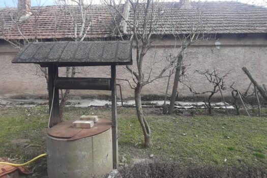 Eladó tágas családi ház Abaújkér központi részén!