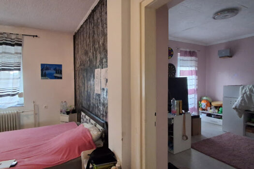 Eladó többfunkciós ingatlan Szerencs belvárosában – üzlettel, konditeremmel, nagy telekkel