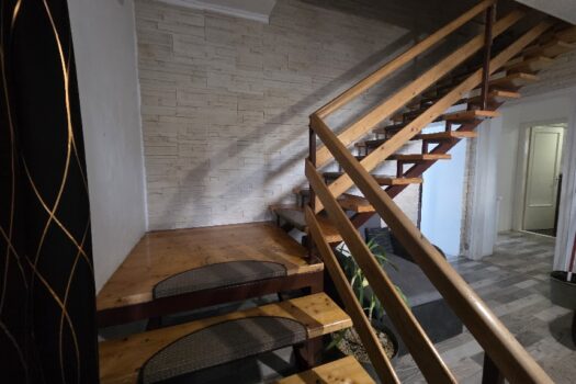 Eladó többfunkciós ingatlan Szerencs belvárosában – üzlettel, konditeremmel, nagy telekkel