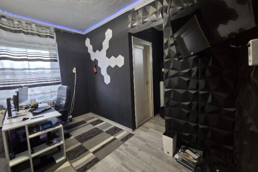 Eladó többfunkciós ingatlan Szerencs belvárosában – üzlettel, konditeremmel, nagy telekkel