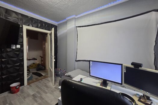 Eladó többfunkciós ingatlan Szerencs belvárosában – üzlettel, konditeremmel, nagy telekkel