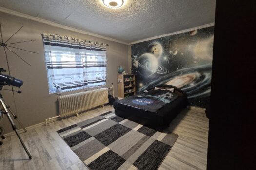 Eladó többfunkciós ingatlan Szerencs belvárosában – üzlettel, konditeremmel, nagy telekkel