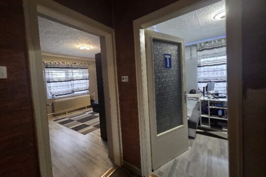 Eladó többfunkciós ingatlan Szerencs belvárosában – üzlettel, konditeremmel, nagy telekkel