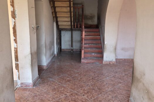 Eladó két különálló ingatlan egy telken, Monok fő utcáján – üzlet + családi ház, hatalmas telekkel és panorámával