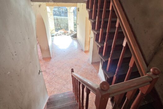 Eladó két különálló ingatlan egy telken, Monok fő utcáján – üzlet + családi ház, hatalmas telekkel és panorámával