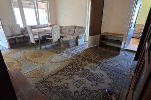 🏡 Borsod-Abaúj-Zemplén vármegyében, Monok főutcáján eladó egy 3 szobás, tégla építésű családi ház!