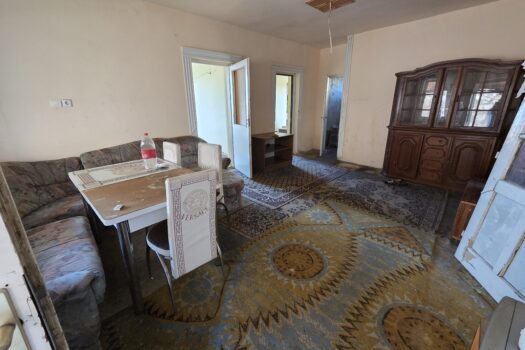 🏡 Borsod-Abaúj-Zemplén vármegyében, Monok főutcáján eladó egy 3 szobás, tégla építésű családi ház!