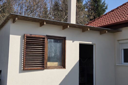 Teljeskörűen felújított, azonnal költözhető családi ház eladó Szegiben!