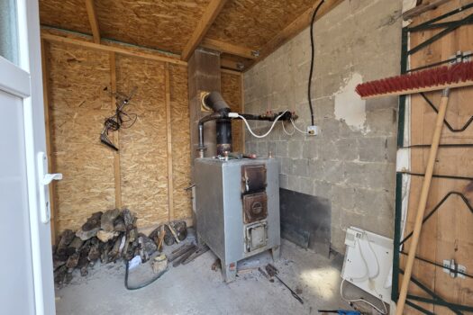 Teljeskörűen felújított, azonnal költözhető családi ház eladó Szegiben!