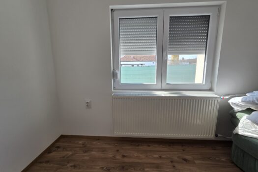 Teljeskörűen felújított, azonnal költözhető családi ház eladó Szegiben!