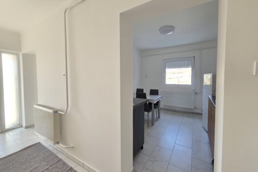 Teljeskörűen felújított, azonnal költözhető családi ház eladó Szegiben!