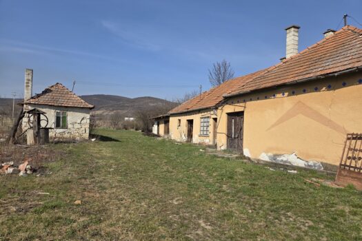 Telek ajándék házzal – kivételes lehetőség Szegiben!