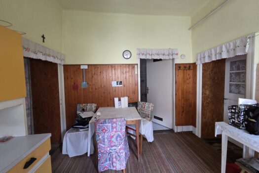 🏡 Tágas telekkel rendelkező családi ház eladó Szerencsen – kivételes lehetőség felújítóknak és otthonteremtőknek!