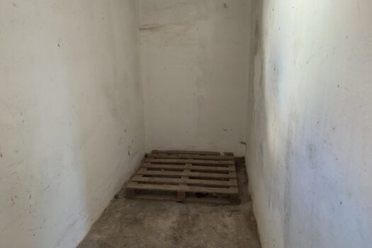 Eladó két különálló ingatlan egy telken, Monok fő utcáján – üzlet + családi ház, hatalmas telekkel és panorámával