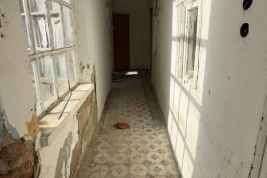 Eladó két különálló ingatlan egy telken, Monok fő utcáján – üzlet + családi ház, hatalmas telekkel és panorámával