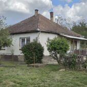 következő
